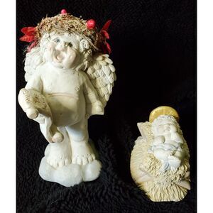 Dreqmsicles Figurines - Baby Jesus and Singing Angel